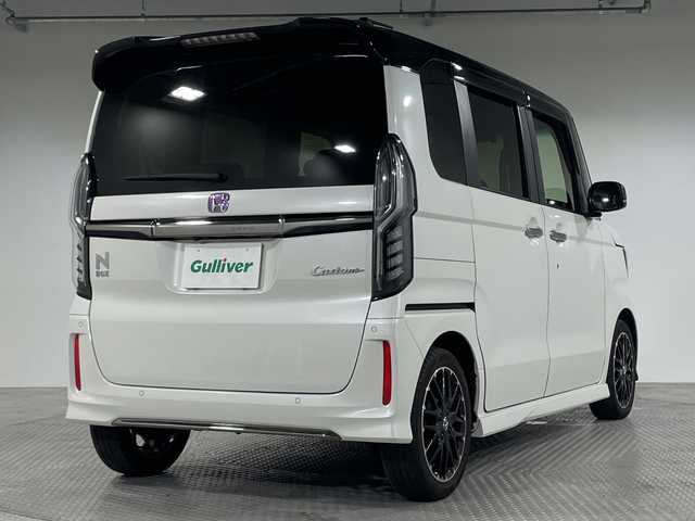 ホンダ Ｎ ＢＯＸ カスタム L ターボ 神奈川県 2021(令3)年 3.2万km プラチナホワイトパール 純正ナビVXM-214VFi/（ＣＤ・ＤＶＤ・フルセグ・ＢＴ）/バックカメラ　/社外前後ドライブレコーダー　/ビルトインＥＴＣ　/両側パワースライドドア　/運転席・助手席シートヒーター　/後ろのみコーナーセンサー　/ホンダセンシング/・衝突軽減ブレーキ/・アダブティブクルーズコントロール/・先行車発進お知らせ機能/・路外逸脱抑制機能/・レーンキープアシスト/・標識認識システム/・オートマチックハイビーム/横滑り防止/純正フロアマット/純正15インチAW/オートライト/LEDヘッドライト/フォグライト/スマートキー/プッシュスタート/スペアキー1本