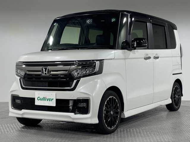 ホンダ Ｎ ＢＯＸ カスタム L ターボ 神奈川県 2021(令3)年 3.2万km プラチナホワイトパール 純正ナビVXM-214VFi/（ＣＤ・ＤＶＤ・フルセグ・ＢＴ）/バックカメラ　/社外前後ドライブレコーダー　/ビルトインＥＴＣ　/両側パワースライドドア　/運転席・助手席シートヒーター　/後ろのみコーナーセンサー　/ホンダセンシング/・衝突軽減ブレーキ/・アダブティブクルーズコントロール/・先行車発進お知らせ機能/・路外逸脱抑制機能/・レーンキープアシスト/・標識認識システム/・オートマチックハイビーム/横滑り防止/純正フロアマット/純正15インチAW/オートライト/LEDヘッドライト/フォグライト/スマートキー/プッシュスタート/スペアキー1本