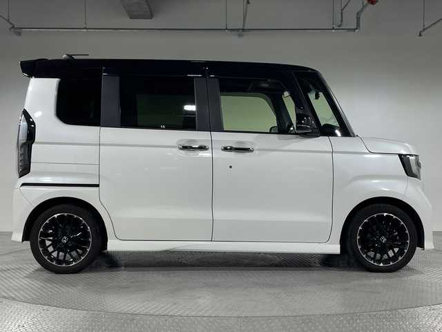 ホンダ Ｎ ＢＯＸ カスタム L ターボ 神奈川県 2021(令3)年 3.2万km プラチナホワイトパール 純正ナビVXM-214VFi/（ＣＤ・ＤＶＤ・フルセグ・ＢＴ）/バックカメラ　/社外前後ドライブレコーダー　/ビルトインＥＴＣ　/両側パワースライドドア　/運転席・助手席シートヒーター　/後ろのみコーナーセンサー　/ホンダセンシング/・衝突軽減ブレーキ/・アダブティブクルーズコントロール/・先行車発進お知らせ機能/・路外逸脱抑制機能/・レーンキープアシスト/・標識認識システム/・オートマチックハイビーム/横滑り防止/純正フロアマット/純正15インチAW/オートライト/LEDヘッドライト/フォグライト/スマートキー/プッシュスタート/スペアキー1本