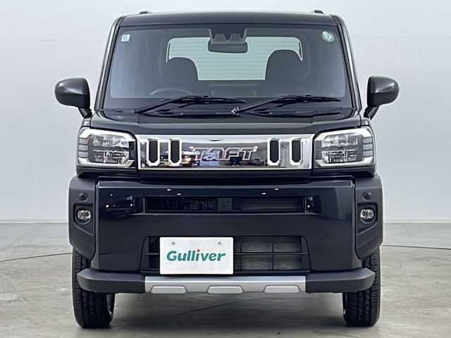 ダイハツ タフト G クロムベンチャー 道央・札幌 2024(令6)年 0.3万km ブラックマイカメタリック ・4WD/・寒冷地仕様/・ガラスルーフ/・スマートアシストIII/・先行車発進お知らせ/・車線逸脱警報/・標識認識/・ふらつき警報/・車線逸脱抑制/・横滑り防止/・前後パーキングセンサー/・前席シートヒーター/・ドアミラーヒーター/・電動格納ドアミラー/・オートライト/・オートマチックハイビーム/・LEDヘッドライト/・LEDフォグ/・電動パーキングブレーキ