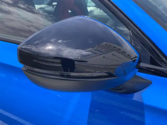 ホンダ シビック タイプR 静岡県 2025(令7)年 0.1万km未満 レーシングブルーパール ワンオーナー/Honda SENSING/9型HondaCONNECTディスプレー/   AM FM Bluetooth USB/フルセグTV/HondaLogR/バックモニター/ETC2.0/６MT/電動パーキングブレーキ/オートブレーキホールド/パーキングセンサー/後退出庫サポート/フルLEDヘッドライト/アルカンターラTypeR専用ステアリングホイール/19インチリバースリムアルミホイール/Bremboキャリパー/リアスポイラー/アルミセンターコンソールパネル/充電用USB端子/R7年5月登録/走行距離12km