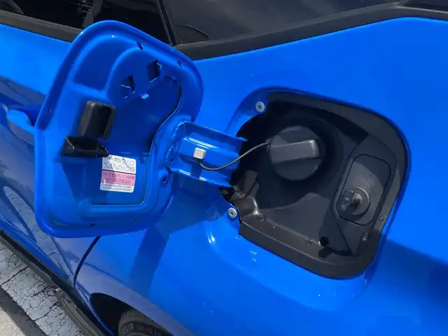 ホンダ シビック タイプR 静岡県 2025(令7)年 0.1万km未満 レーシングブルーパール ワンオーナー/Honda SENSING/9型HondaCONNECTディスプレー/   AM FM Bluetooth USB/フルセグTV/HondaLogR/バックモニター/ETC2.0/６MT/電動パーキングブレーキ/オートブレーキホールド/パーキングセンサー/後退出庫サポート/フルLEDヘッドライト/アルカンターラTypeR専用ステアリングホイール/19インチリバースリムアルミホイール/Bremboキャリパー/リアスポイラー/アルミセンターコンソールパネル/充電用USB端子/R7年5月登録/走行距離12km