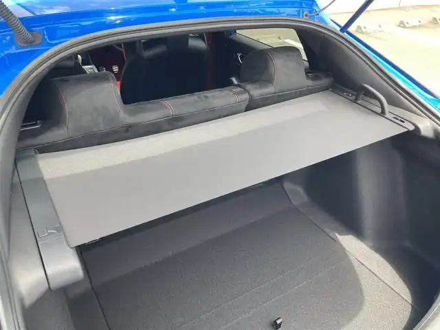 ホンダ シビック タイプR 静岡県 2025(令7)年 0.1万km未満 レーシングブルーパール ワンオーナー/Honda SENSING/9型HondaCONNECTディスプレー/   AM FM Bluetooth USB/フルセグTV/HondaLogR/バックモニター/ETC2.0/６MT/電動パーキングブレーキ/オートブレーキホールド/パーキングセンサー/後退出庫サポート/フルLEDヘッドライト/アルカンターラTypeR専用ステアリングホイール/19インチリバースリムアルミホイール/Bremboキャリパー/リアスポイラー/アルミセンターコンソールパネル/充電用USB端子/R7年5月登録/走行距離12km