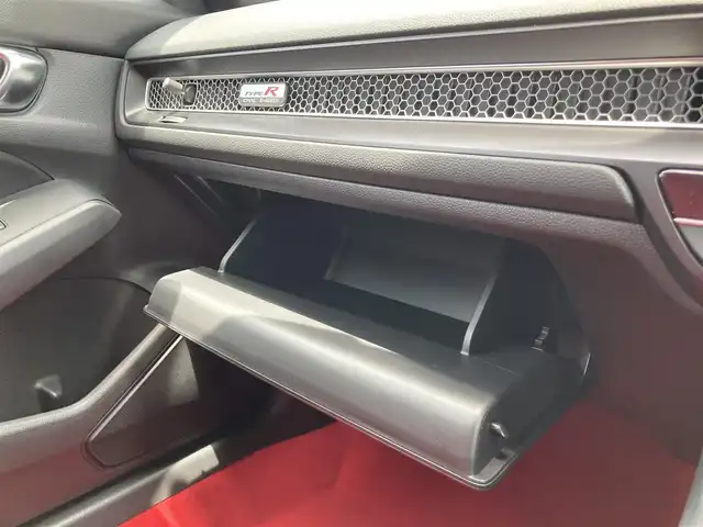ホンダ シビック タイプR 静岡県 2025(令7)年 0.1万km未満 レーシングブルーパール ワンオーナー/Honda SENSING/9型HondaCONNECTディスプレー/   AM FM Bluetooth USB/フルセグTV/HondaLogR/バックモニター/ETC2.0/６MT/電動パーキングブレーキ/オートブレーキホールド/パーキングセンサー/後退出庫サポート/フルLEDヘッドライト/アルカンターラTypeR専用ステアリングホイール/19インチリバースリムアルミホイール/Bremboキャリパー/リアスポイラー/アルミセンターコンソールパネル/充電用USB端子/R7年5月登録/走行距離12km