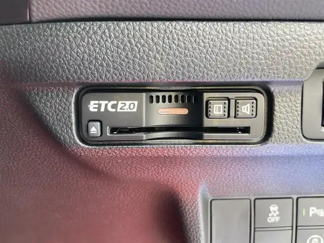 ホンダ シビック タイプR 静岡県 2025(令7)年 0.1万km未満 レーシングブルーパール ワンオーナー/Honda SENSING/9型HondaCONNECTディスプレー/   AM FM Bluetooth USB/フルセグTV/HondaLogR/バックモニター/ETC2.0/６MT/電動パーキングブレーキ/オートブレーキホールド/パーキングセンサー/後退出庫サポート/フルLEDヘッドライト/アルカンターラTypeR専用ステアリングホイール/19インチリバースリムアルミホイール/Bremboキャリパー/リアスポイラー/アルミセンターコンソールパネル/充電用USB端子/R7年5月登録/走行距離12km