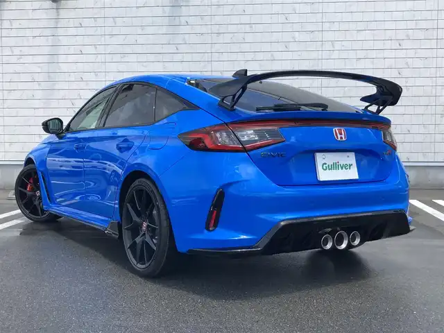 ホンダ シビック タイプR 静岡県 2025(令7)年 0.1万km未満 レーシングブルーパール ワンオーナー/Honda SENSING/9型HondaCONNECTディスプレー/   AM FM Bluetooth USB/フルセグTV/HondaLogR/バックモニター/ETC2.0/６MT/電動パーキングブレーキ/オートブレーキホールド/パーキングセンサー/後退出庫サポート/フルLEDヘッドライト/アルカンターラTypeR専用ステアリングホイール/19インチリバースリムアルミホイール/Bremboキャリパー/リアスポイラー/アルミセンターコンソールパネル/充電用USB端子/R7年5月登録/走行距離12km
