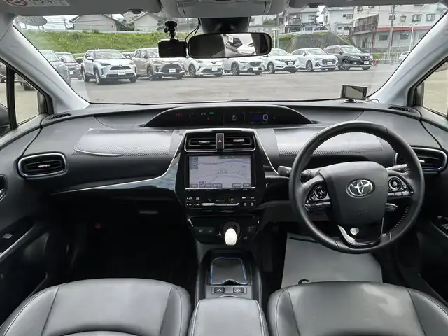 トヨタ プリウス Sツーリングセレクション 岡山県 2020(令2)年 4.5万km ホワイトパールクリスタルシャイン 純正9型ナビ　DSZT-YC4T/フルセグTV、CD、DVD、Bluetooth/AM、FM/バックカメラ/ETC/前後ドライブレコーダー/GPSレーダー　AR-G100A/AC100V/モデリスタエアロ　ICONIC STYLE/合成皮革シート/トヨタセーフティセンス/・プリクラッシュセーフティ/・レーントレーシングアシスト/・レーダークルーズコントロール/・オートマチックハイビーム/・ロードサインアシスト/先行車発進告知機能/パーキングサポートブレーキ