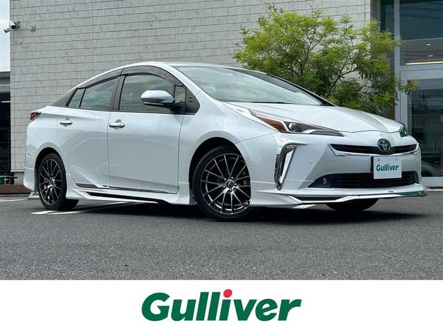 トヨタ プリウス Sツーリングセレクション 岡山県 2020(令2)年 4.5万km ホワイトパールクリスタルシャイン 純正9型ナビ　DSZT-YC4T/フルセグTV、CD、DVD、Bluetooth/AM、FM/バックカメラ/ETC/前後ドライブレコーダー/GPSレーダー　AR-G100A/AC100V/モデリスタエアロ　ICONIC STYLE/合成皮革シート/トヨタセーフティセンス/・プリクラッシュセーフティ/・レーントレーシングアシスト/・レーダークルーズコントロール/・オートマチックハイビーム/・ロードサインアシスト/先行車発進告知機能/パーキングサポートブレーキ