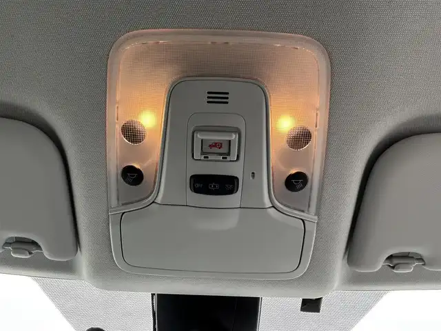 トヨタ プリウス Sツーリングセレクション 岡山県 2020(令2)年 4.5万km ホワイトパールクリスタルシャイン 純正9型ナビ　DSZT-YC4T/フルセグTV、CD、DVD、Bluetooth/AM、FM/バックカメラ/ETC/前後ドライブレコーダー/GPSレーダー　AR-G100A/AC100V/モデリスタエアロ　ICONIC STYLE/合成皮革シート/トヨタセーフティセンス/・プリクラッシュセーフティ/・レーントレーシングアシスト/・レーダークルーズコントロール/・オートマチックハイビーム/・ロードサインアシスト/先行車発進告知機能/パーキングサポートブレーキ