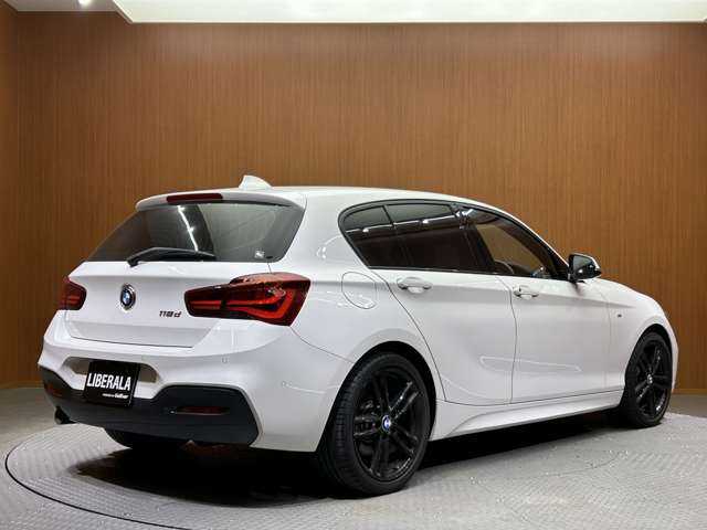ＢＭＷ １１８ｄ Mスポーツ エディションシャドー 千葉県 2017(平29)年 3.9万km アルピンホワイトⅢ コンフォートＰＫＧ　/ＡＣＣ　/茶革シート　/ナビ　/Ｂｌｕｅｔｏｏｔｈ接続　/Ｂカメラ　/シートＨ　/ブラック塗装ＡＷ　/ＬＥＤヘッドライト　/コンフォートアクセス/衝突軽減Ｂ　/ＬＫＡ　/ＰＤＣ　/ドラレコ　/ＥＴＣ
