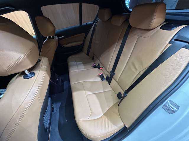 ＢＭＷ １１８ｄ Mスポーツ エディションシャドー 千葉県 2017(平29)年 3.9万km アルピンホワイトⅢ コンフォートＰＫＧ　/ＡＣＣ　/茶革シート　/ナビ　/Ｂｌｕｅｔｏｏｔｈ接続　/Ｂカメラ　/シートＨ　/ブラック塗装ＡＷ　/ＬＥＤヘッドライト　/コンフォートアクセス/衝突軽減Ｂ　/ＬＫＡ　/ＰＤＣ　/ドラレコ　/ＥＴＣ