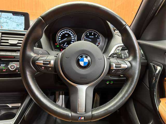 ＢＭＷ １１８ｄ Mスポーツ エディションシャドー 千葉県 2017(平29)年 3.9万km アルピンホワイトⅢ コンフォートＰＫＧ　/ＡＣＣ　/茶革シート　/ナビ　/Ｂｌｕｅｔｏｏｔｈ接続　/Ｂカメラ　/シートＨ　/ブラック塗装ＡＷ　/ＬＥＤヘッドライト　/コンフォートアクセス/衝突軽減Ｂ　/ＬＫＡ　/ＰＤＣ　/ドラレコ　/ＥＴＣ