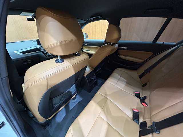 ＢＭＷ １１８ｄ Mスポーツ エディションシャドー 千葉県 2017(平29)年 3.9万km アルピンホワイトⅢ コンフォートＰＫＧ　/ＡＣＣ　/茶革シート　/ナビ　/Ｂｌｕｅｔｏｏｔｈ接続　/Ｂカメラ　/シートＨ　/ブラック塗装ＡＷ　/ＬＥＤヘッドライト　/コンフォートアクセス/衝突軽減Ｂ　/ＬＫＡ　/ＰＤＣ　/ドラレコ　/ＥＴＣ