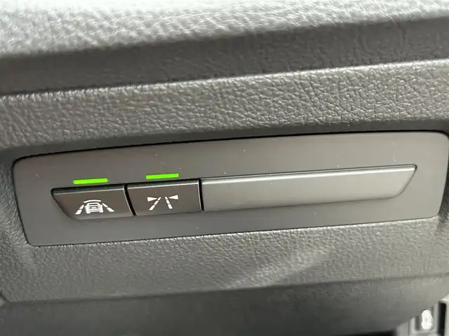 ＢＭＷ １１８ｄ Mスポーツ エディションシャドー 千葉県 2017(平29)年 3.9万km アルピンホワイトⅢ 衝突軽減ブレーキ/レーダークルーズコントロール/レーンキープアシスト/クリアランスソナー/純正ナビ/・BT/DVD/CD/USB/バックカメラ/ステアリングスイッチ/ETC/レザーシート(茶)/シートヒーター(D/N席)/LEDヘッドライト/オートライト/フォグライト/バックフォグ/スマートキー/プッシュスタート/フロアマット