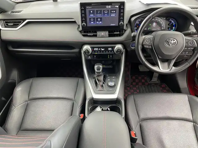 トヨタ ＲＡＶ４ ＰＨＶ ブラックトーン 愛知県 2020(令2)年 4.3万km アティチュードブラックマイカ/ダークブルーマイカメタリック 2トーン 純正ナビ/フルセグＴＶ/Bluetooth/CarPlay/パノラミックビューモニター/デジタルインナーミラー/ブラックレザーシート/前席シートヒーター+ベンチレーション/メモリ付きパワーシート/置くだけ充電/ステアリングヒーター/ヘッドアップディスプレイ/トヨタセーフティセンス/・プリクラッシュセーフティ/・レーントレーシングアシスト/・パーキングサポートブレーキ/ブラインドスポットモニター/パワーバックドア/レーダークルーズコントロール/充電ケーブル/LEDヘッドライト/ルーフレール