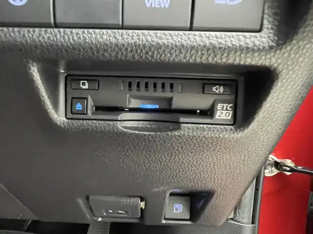 トヨタ ＲＡＶ４ ＰＨＶ ブラックトーン 愛知県 2020(令2)年 4.3万km アティチュードブラックマイカ/ダークブルーマイカメタリック 2トーン 純正ナビ/フルセグＴＶ/Bluetooth/CarPlay/パノラミックビューモニター/デジタルインナーミラー/ブラックレザーシート/前席シートヒーター+ベンチレーション/メモリ付きパワーシート/置くだけ充電/ステアリングヒーター/ヘッドアップディスプレイ/トヨタセーフティセンス/・プリクラッシュセーフティ/・レーントレーシングアシスト/・パーキングサポートブレーキ/ブラインドスポットモニター/パワーバックドア/レーダークルーズコントロール/充電ケーブル/LEDヘッドライト/ルーフレール