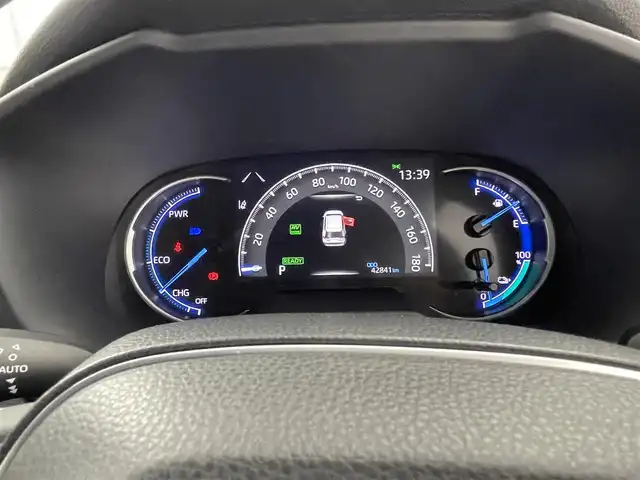 トヨタ ＲＡＶ４ ＰＨＶ ブラックトーン 愛知県 2020(令2)年 4.3万km アティチュードブラックマイカ/ダークブルーマイカメタリック 2トーン 純正ナビ/フルセグＴＶ/Bluetooth/CarPlay/パノラミックビューモニター/デジタルインナーミラー/ブラックレザーシート/前席シートヒーター+ベンチレーション/メモリ付きパワーシート/置くだけ充電/ステアリングヒーター/ヘッドアップディスプレイ/トヨタセーフティセンス/・プリクラッシュセーフティ/・レーントレーシングアシスト/・パーキングサポートブレーキ/ブラインドスポットモニター/パワーバックドア/レーダークルーズコントロール/充電ケーブル/LEDヘッドライト/ルーフレール
