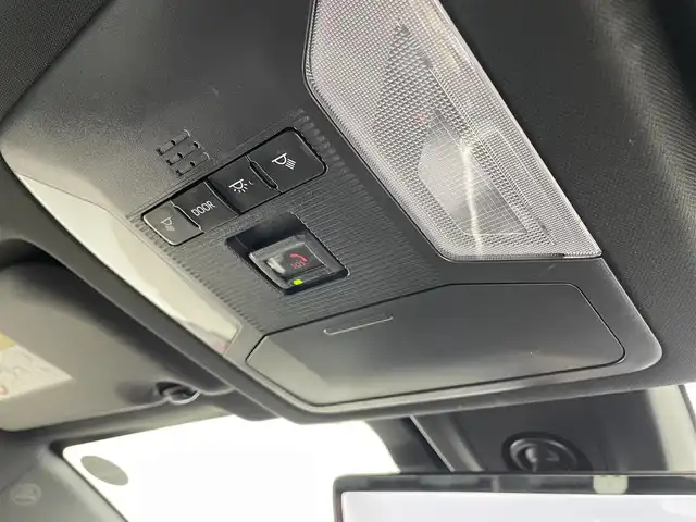 トヨタ ＲＡＶ４ ＰＨＶ ブラックトーン 愛知県 2020(令2)年 4.3万km アティチュードブラックマイカ/ダークブルーマイカメタリック 2トーン 純正ナビ/フルセグＴＶ/Bluetooth/CarPlay/パノラミックビューモニター/デジタルインナーミラー/ブラックレザーシート/前席シートヒーター+ベンチレーション/メモリ付きパワーシート/置くだけ充電/ステアリングヒーター/ヘッドアップディスプレイ/トヨタセーフティセンス/・プリクラッシュセーフティ/・レーントレーシングアシスト/・パーキングサポートブレーキ/ブラインドスポットモニター/パワーバックドア/レーダークルーズコントロール/充電ケーブル/LEDヘッドライト/ルーフレール