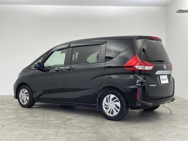 ホンダ フリード G 群馬県 2023(令5)年 1.9万km クリスタルブラックパール 純正７型ナビ　バックカメラ　ホンダセンシング　衝突軽減　レーンキープ　レーダークルーズ　オートライト　両側パワスラ　ＥＴＣ２．０　後コーナーセンサー　シートヒーター　純正フロアマット　Ｐスタート　禁煙