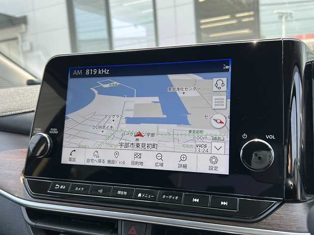 日産 オーラ G 山口県 2021(令3)年 5.5万km ピュアホワイトパール NissanConnectナビ/・9インチモニター/・フルセグテレビ/・USBデータ通信/・HDMI入力/・Bluetooth接続/・AppleCarPlay/・AM/FMラジオ/・交通情報/・ハンズフリー通話機能/BOSEサウンド/アラウンドビューモニター/LEDオートライト/LEDフォグランプ/LEDミラーウィンカー/ロック連動自動格納ドアミラー/オートハイビーム/ハーフレザーシート/ナビ連動純正ドライブレコーダー/ビルトインETC2.0/スマートキー×２/イモビライザー/プッシュスタート/プロパイロット(アダプティブクルーズコントロール)/プロパイロット(レーントレーシングアシスト操舵支援付)/デジタルインナーミラー/ブラインドスポットモニター/後方支援/エマージェンシーブレーキ/標識検知機能/後退時車両検知警報/前後クリアランスソナー/誤発進抑制機能/先行車発進通知/車線逸脱通知/マルチインフォメーションディスプレイ/WSRS＋サイドカーテンエアバッグ/後席ISOFIXシート/UVカットプライバシーガラス/純正17インチAW(純正ロックナット付)/ラゲッジマット