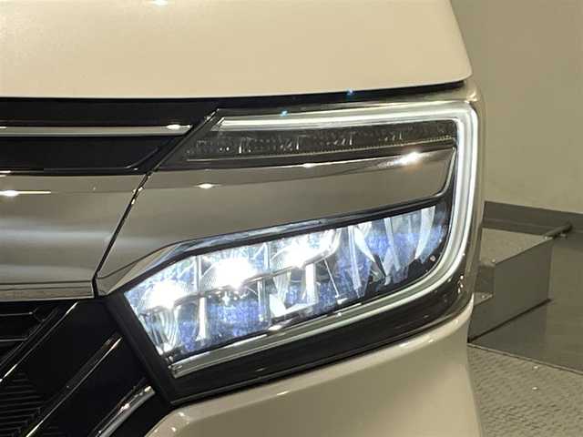 ホンダ Ｎ ＢＯＸ カスタム G L ターボ ホンダセンシング 愛知県 2017(平29)年 9.6万km プレミアムホワイトパールⅡ 純正８インチギャザズナビ/（CD・DVD再生/FM/AM/フルセグTV/SD/iPod/AppleCarPlay)/両側パワースライドドア　/ホンダセンシング/　　-レーダークルーズコントロール　/　　-衝突軽減ブレーキ　/　　-車線逸脱警報/　　-先行車発進お知らせ/　　-オートマチックハイビーム/ビルトインＥＴＣ　/バックカメラ　/パドルシフト　/ＬＥＤヘッドライト　/LEDフォグランプ/コーナーセンサー/純正フロアマット/後席サンバイザー