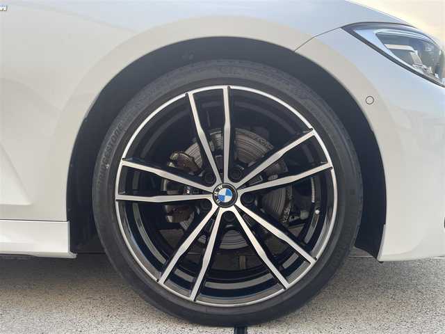 ＢＭＷ ３２０ｄ xDrive Mスポーツ EDジョイ+ 福岡県 2020(令2)年 2.5万km 白 純正ナビ/バックカメラ/ハーフレザーシート/シートヒーター/ACC/BSM/LKA/360°ドライブレコーダー/純正オプション19インチアルミホイール/インテリジェントセーフティ/パドルシフト/パーキングセンサー/スマートキー