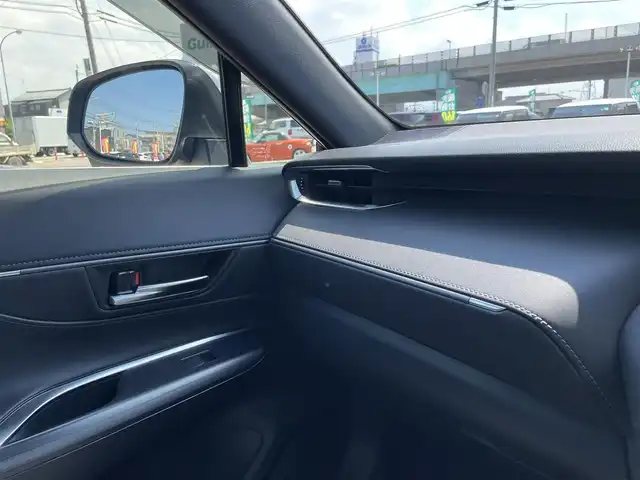 トヨタ ハリアー ハイブリッド G 石川県 2020(令2)年 4万km ブラック ワンオーナー/純正ディスプレイオーディオ/フルセグTV/バックカメラ/LEDヘッドライト/パワーバックドア/ビルトインETC/純正アルミホイール/トヨタセーフティセンス/レーダークルーズ/デジタルミラー/スマートキー/プッシュスタート/電動ミラー/保証書