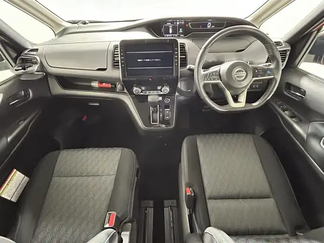 日産 セレナ ハイウェイスター V 佐賀県 2022(令4)年 0.7万km オレンジ 純正10インチナビ/社外フリップダウンモニター/バックカメラ/福祉車両/助手席スライドアップシート/車椅子収納装置/衝突被害軽減システム/プロパイロット/レーンアシスト/レーダークルーズコントロール/ロードサインアシスト/オートライト/オートマチックハイビーム/LEDヘッドライト/LEDフォグライト/電子パーキング/オートブレーキホールド/前方ドライブレコーダー/ビルトインETC/両側パワースライドドア/ハンズフリースライドドア/ステアリングヒーター/運転席シートヒーター/後席サンシェード/シートバックテーブル/ISOFIX対応/純正フロアマット/純正16インチアルミホイール/ステアリングスイッチ/プッシュスタート/スマートキー