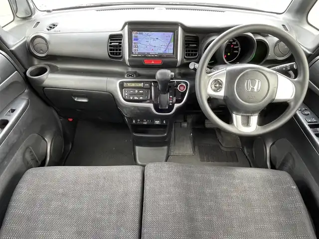 ホンダ Ｎ ＢＯＸ G Lパッケージ 青森県 2016(平28)年 6.2万km プレミアムホワイトパールⅡ 禁煙車/４WD/Stradaナビ/AM/FM/CD/DVD/フルセグ/Bluetooth/純正エンジンスターター/片側パワースライドドア/シートヒーター/衝突軽減システム/バックカメラ/ビルトインETC/HIDヘッドライト/純正フロアマット/取扱説明書/保証書
