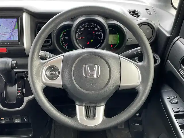 ホンダ Ｎ ＢＯＸ G Lパッケージ 青森県 2016(平28)年 6.2万km プレミアムホワイトパールⅡ 禁煙車/４WD/Stradaナビ/AM/FM/CD/DVD/フルセグ/Bluetooth/純正エンジンスターター/片側パワースライドドア/シートヒーター/衝突軽減システム/バックカメラ/ビルトインETC/HIDヘッドライト/純正フロアマット/取扱説明書/保証書