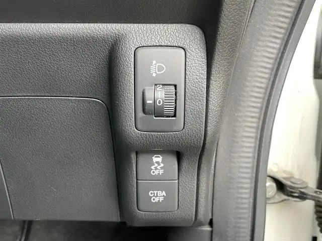 ホンダ Ｎ ＢＯＸ G Lパッケージ 青森県 2016(平28)年 6.2万km プレミアムホワイトパールⅡ 禁煙車/４WD/Stradaナビ/AM/FM/CD/DVD/フルセグ/Bluetooth/純正エンジンスターター/片側パワースライドドア/シートヒーター/衝突軽減システム/バックカメラ/ビルトインETC/HIDヘッドライト/純正フロアマット/取扱説明書/保証書