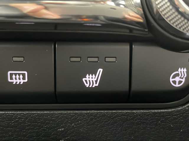 マツダ マツダ３ファストバック 20S プロアクティブ ツーリングS 茨城県 2019(令1)年 7.9万km ソウルレッドクリスタルM 純正ナビ　/フルセグＴＶ　/全周囲カメラ　/衝突軽減ブレーキ　　/アイドリングストップ　/ＥＴＣ　/ハンドルヒーター　/LEDヘッドライト　/パドルシフト　/ステアリングスイッチ　/パワーシート　/コーナーセンサー