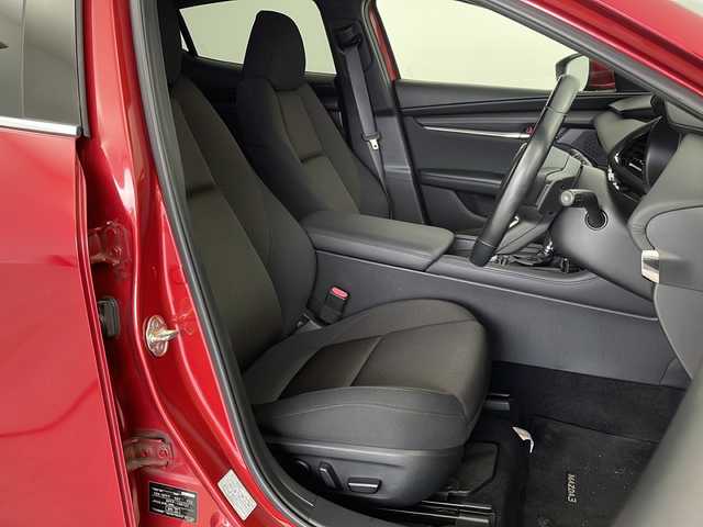 マツダ マツダ３ファストバック 20S プロアクティブ ツーリングS 茨城県 2019(令1)年 7.9万km ソウルレッドクリスタルM 純正ナビ　/フルセグＴＶ　/全周囲カメラ　/衝突軽減ブレーキ　　/アイドリングストップ　/ＥＴＣ　/ハンドルヒーター　/LEDヘッドライト　/パドルシフト　/ステアリングスイッチ　/パワーシート　/コーナーセンサー