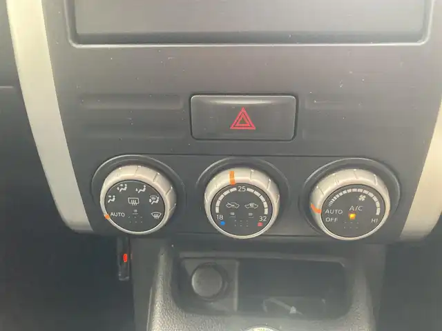 日産 エクストレイル 20GT S 愛知県 2013(平25)年 11.6万km ブレードシルバー 6速MT車/ディーゼルターボ/4WD/純正SDナビTV/地デジ　フルセグ/バックカメラ/ETC/カプロンシート/キセノンヘッドライト/オートライト/純正フロアマット/純正アルミホイル
