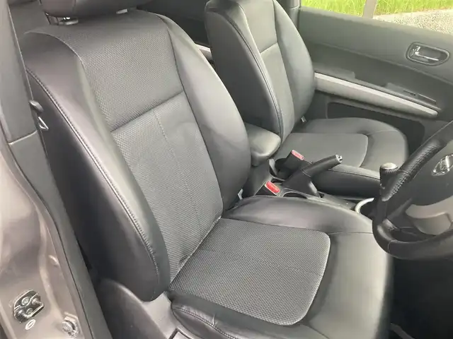 日産 エクストレイル 20GT S 愛知県 2013(平25)年 11.6万km ブレードシルバー 6速MT車/ディーゼルターボ/4WD/純正SDナビTV/地デジ　フルセグ/バックカメラ/ETC/カプロンシート/キセノンヘッドライト/オートライト/純正フロアマット/純正アルミホイル