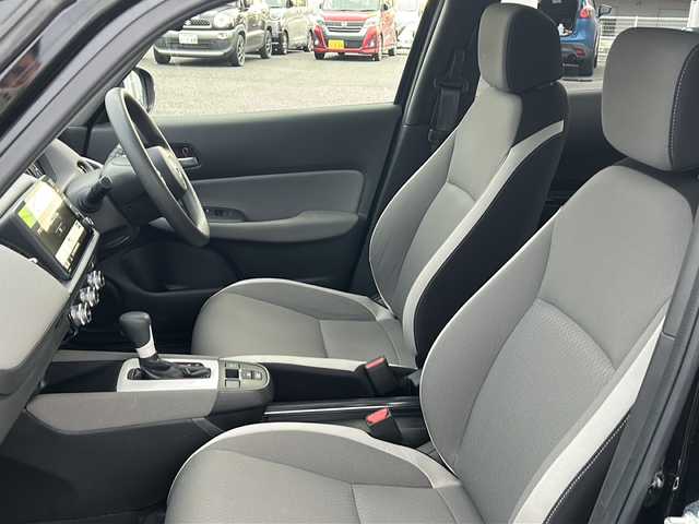 ホンダ フィット e:HEVクロスター 茨城県 2021(令3)年 3.7万km クリスタルブラックパール ワンオーナー/純正ナビ/　　【フルセグ、BT、CD、DVD】/バックカメラ/ホンダセンシング/路外逸脱抑制機能/衝突防止装置/レーンアシスト/横滑り防止装置/コーナーセンサー/アダプティブクルーズコントロール/純正16インチAW/LEDオートライト/純正フロアマット/ETC/スマートキー/プッシュスタート