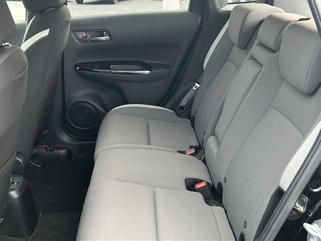 ホンダ フィット e:HEVクロスター 茨城県 2021(令3)年 3.7万km クリスタルブラックパール ワンオーナー/純正ナビ/　　【フルセグ、BT、CD、DVD】/バックカメラ/ホンダセンシング/路外逸脱抑制機能/衝突防止装置/レーンアシスト/横滑り防止装置/コーナーセンサー/アダプティブクルーズコントロール/純正16インチAW/LEDオートライト/純正フロアマット/ETC/スマートキー/プッシュスタート