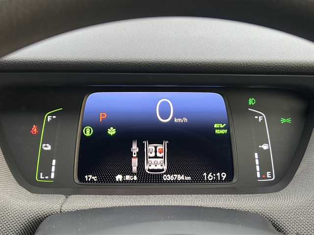 ホンダ フィット e:HEVクロスター 茨城県 2021(令3)年 3.7万km クリスタルブラックパール ワンオーナー/純正ナビ/　　【フルセグ、BT、CD、DVD】/バックカメラ/ホンダセンシング/路外逸脱抑制機能/衝突防止装置/レーンアシスト/横滑り防止装置/コーナーセンサー/アダプティブクルーズコントロール/純正16インチAW/LEDオートライト/純正フロアマット/ETC/スマートキー/プッシュスタート