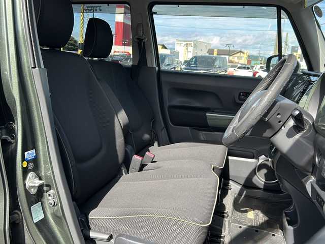 スズキ ハスラー Jスタイル 岐阜県 2015(平27)年 13.9万km クールカーキパールメタリック/ホワイト2トーンルーフ 登録時走行距離138437km/社外ナビ/バックモニター/ワンセグテレビ/シートヒーター/ツートンカラー/純正フロアマット/Ｂｌｕｅｔｏｏｔｈ接続/プッシュスタート/スマートキー/オートエアコン/ABS/横滑り防止装置/レーンキープアシスト/オートライト/LEDヘッドライト/エアバッグ