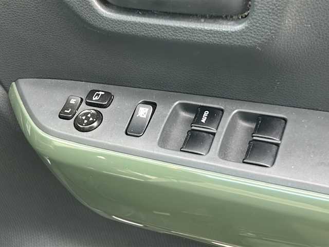 スズキ ハスラー Jスタイル 岐阜県 2015(平27)年 13.9万km クールカーキパールメタリック/ホワイト2トーンルーフ 登録時走行距離138437km/社外ナビ/バックモニター/ワンセグテレビ/シートヒーター/ツートンカラー/純正フロアマット/Ｂｌｕｅｔｏｏｔｈ接続/プッシュスタート/スマートキー/オートエアコン/ABS/横滑り防止装置/レーンキープアシスト/オートライト/LEDヘッドライト/エアバッグ