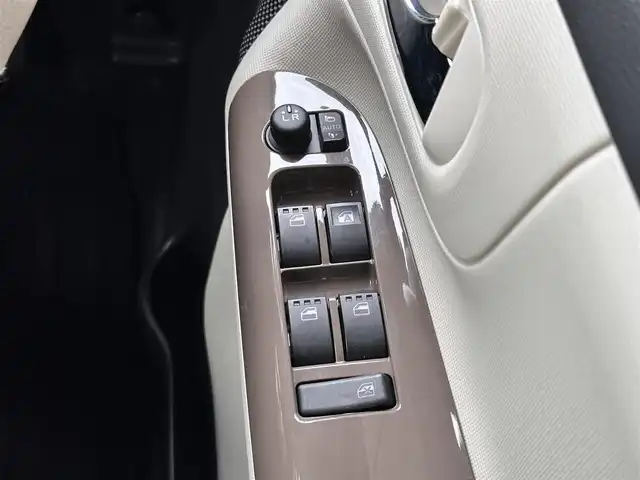 ダイハツ ムーヴ キャンバス G メイクアップ VS SAⅢ 宮城県 2022(令4)年 1万km パールホワイトⅢ/ナチュラルベージュマイカメタリック 2トーン スマートアシスト3/・衝突回避支援ブレーキ機能/・衝突警報機能/・車線逸脱警報機能/・誤発進抑制制御機能/・先行車発進お知らせ機能/・オートハイビーム/純正ナビ（NMZL-W72D）/・CD/DVD/・Bluetooth/・フルセグTV/パノラマモニター/ドライブレコーダー/ウィンドシールドデアイサー/両側パワースライドドア/ステアリングスイッチ/LEDヘッドランプ/フォグランプ/オートライト/スマートキー＆プッシュスタート/電動格納ミラー/純正フロアマット/純正ドアバイザー/Wエアバッグ