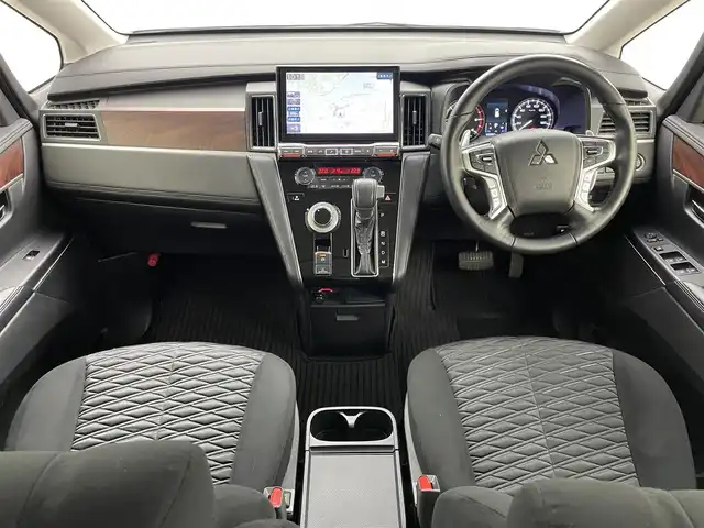 三菱 デリカＤ：５ P 岡山県 2022(令4)年 3.3万km ホワイトダイヤモンド ALPINE11型ナビ　EX11NX/地デジ/BT/Blu-ray/DVD/CD/CarPlay/全方位カメラ/両側パワースライドドア/電動サイドステップ/ETC/ドライブレコーダー /パワーバックドア/シートヒーター /パワーシート D席/レーダークルーズコントロール/パドルシフト /オートライト /LEDヘッドライト/ブラインドスポットモニター/ステアリングヒーター/プッシュスタート /スマートキー