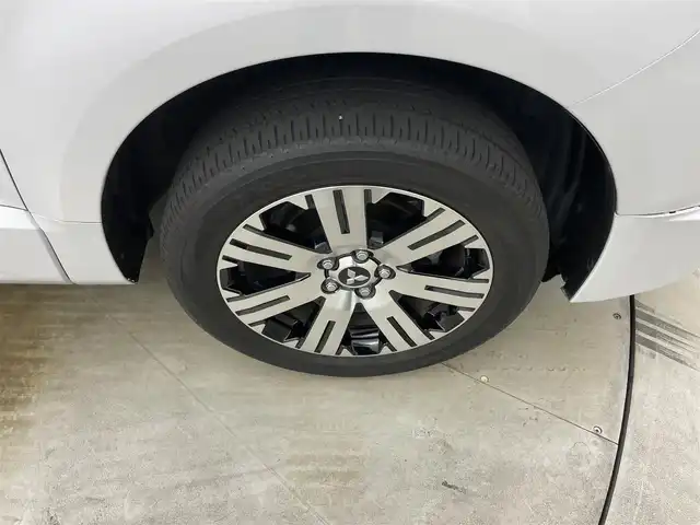 三菱 デリカＤ：５ P 岡山県 2022(令4)年 3.3万km ホワイトダイヤモンド ALPINE11型ナビ　EX11NX/地デジ/BT/Blu-ray/DVD/CD/CarPlay/全方位カメラ/両側パワースライドドア/電動サイドステップ/ETC/ドライブレコーダー /パワーバックドア/シートヒーター /パワーシート D席/レーダークルーズコントロール/パドルシフト /オートライト /LEDヘッドライト/ブラインドスポットモニター/ステアリングヒーター/プッシュスタート /スマートキー