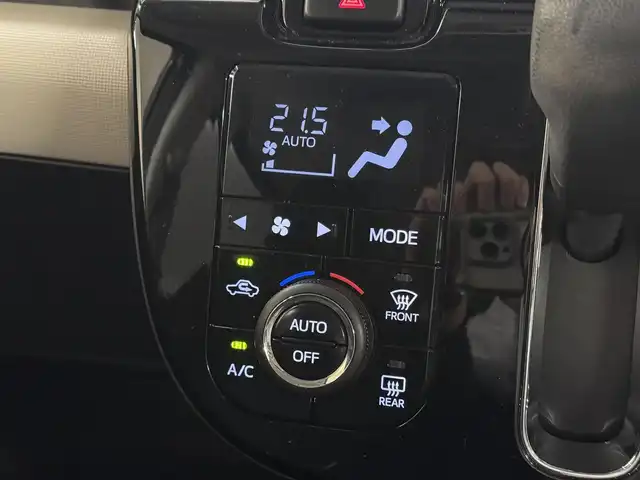 ダイハツ ムーヴ キャンバス G ブラックインテリア リミテッド SAⅢ 三重県 2018(平30)年 5.1万km スムースグレーマイカメタリック/ファイアークォーツレッドメタリック 2トーン ガソリン/FF/インパネCVT/純正 8インチナビ NSZN-X68D/（TV/CD/DVD/iPod/MEMORY MUSIC/SD/Bluetooth/FM/AM/USB/HDMI/ドラレコ）/パノラマモニター/両側パワースライドドア/ドライブレコーダー 前方（ナビ連動）/ETC/衝突回避支援システム スマートアシスト3/・衝突警報機能（対車両・対歩行者）/・衝突回避支援ブレーキ機能（対車両・対歩行者）/・誤発進抑制制御機能（前方・後方）/・車線逸脱警報機能/・オートハイビーム機能/など/装備/・オートエアコン/・オートライト/・LEDヘッドランプ（AFS・オートレベリング機能・LEDクリアランスランプ付）/・LEDフロントフォグランプ/・ステアリングスイッチ/・プッシュスタート/・助手席大型シートアンダートレイ/・純正ホイールキャップ＋14インチスチールホイール/・スマートキーx2/・保/取/ナビ取/など