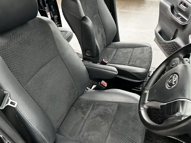 トヨタ ヴォクシー ZS 煌Ⅲ 道北・旭川 2021(令3)年 2.3万km ブラック ワンオーナー/純正9インチナビ/純正フリップダウンモニター/フルセグTV/バックカメラ/両側電動スライドドア/クリアランスソナー/ハーフレザーシート/クルーズコントロール/ETC2.0