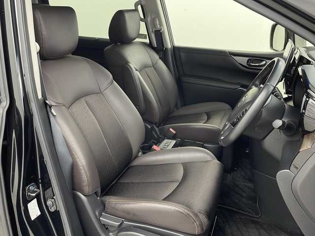 日産 エルグランド 250ハイウェイスターS 宮城県 2021(令3)年 2.7万km 黒 禁煙車/ツインサンルーフ/インテリジェント アラウンドビューモニター/インテリジェントエマージェンシーブレーキ/インテリジェントクルーズコントロール/車線逸脱警報システム/ALPINEフリップダウンモニター/ALPINE11型ナビ/・CD・DVD・BT・CD/・フルセグTV/ハーフレザーシート/両側パワースライドドア/ドライブレコーダー（前後）/ETC/革巻きステアリング/ステアリングスイッチ/LEDヘッドライト/社外フロアマット/純正18インチアルミホイール/プッシュスタート/スマートキー/横滑り防止装置/ロールサンシェード