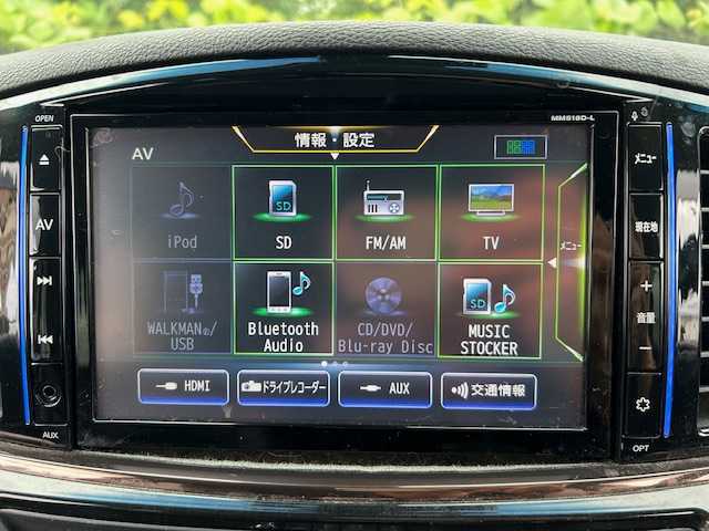 日産 エルグランド 250HWS プレミアム アーバンクロム 静岡県 2019(平31)年 7.3万km ブリリアントホワイトパール ワンオーナー/純正ナビ（フルセグTV、Bluetooth/後席モニター/前席パワーシート/レザーシート/両側パワースライドドア/オットマン/パワーバックドア/車外カメラ（バック/シートヒーター/ETC/純正アルミホイール/プッシュスタート/コーナーセンサー/ウォークスルー