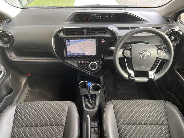 トヨタ アクア クロスオーバー グラム 愛知県 2019(令1)年 4.1万km イエロー トヨタセーフティセンス/純正9型ナビ/バックカメラ/シートヒーター/ハーフレザーシート/純正アルミホイール/純正フロアマット/ルーフレール/LEDヘッドライト/オートマチックハイビーム/ドライブレコーダー/ETC/衝突軽減システム/フルセグ/CD DVD/Bluetooth/ステアリングスイッチ/スマートキー/プッシュスタート