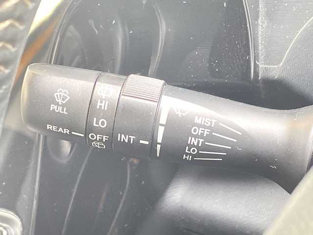 トヨタ アクア クロスオーバー グラム 愛知県 2019(令1)年 4.1万km イエロー トヨタセーフティセンス/純正9型ナビ/バックカメラ/シートヒーター/ハーフレザーシート/純正アルミホイール/純正フロアマット/ルーフレール/LEDヘッドライト/オートマチックハイビーム/ドライブレコーダー/ETC/衝突軽減システム/フルセグ/CD DVD/Bluetooth/ステアリングスイッチ/スマートキー/プッシュスタート