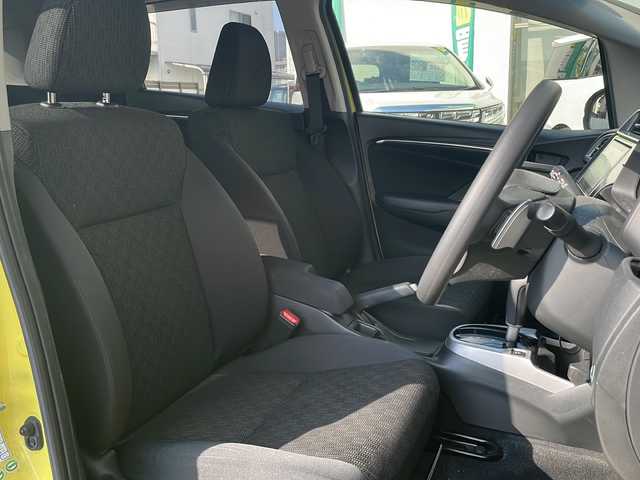 ホンダ フィット 13G Sパッケージ 愛知県 2014(平26)年 4.1万km アトラクトイエローパール ワンオーナー/純正メモリナビ/【フルセグ・DVD再生可・CD・Bluetooth】/バックカメラ/ETC/前方ドライブレコーダー/パドルシフト/横滑り防止機能/電動格納ミラー/ウィンカーミラー/ステアリングスイッチ/ECON/オートライト/純正フロアマット/ドアバイザー/新車保証書/取扱説明書